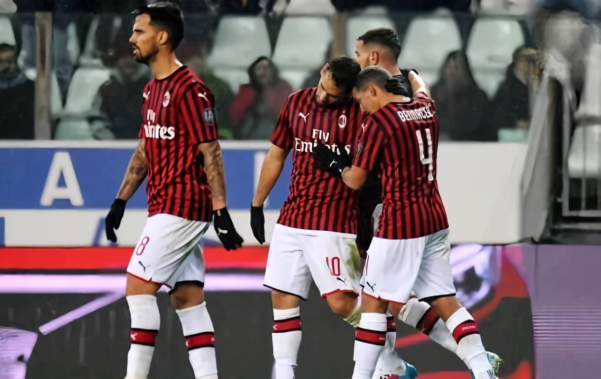 黄紫昌发社媒告别河南队：河南足球一定会有更辉煌的明天（黄紫昌社媒告别河南队：坚信河南足球明天更辉煌）