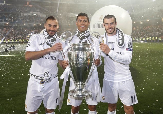 11球，巴萨是欧冠改制以来打入乌龙球最多的球队（巴萨欧冠改制后乌龙球达11个，居各队之最）