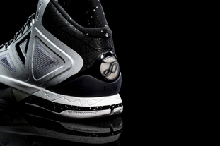 波兰主帅：即使踢得丑陋也要赢球；扎莱夫斯基染黄让我恼火（波兰主帅：宁踢得难看也要取胜，扎莱夫斯基吃黄令我恼火）